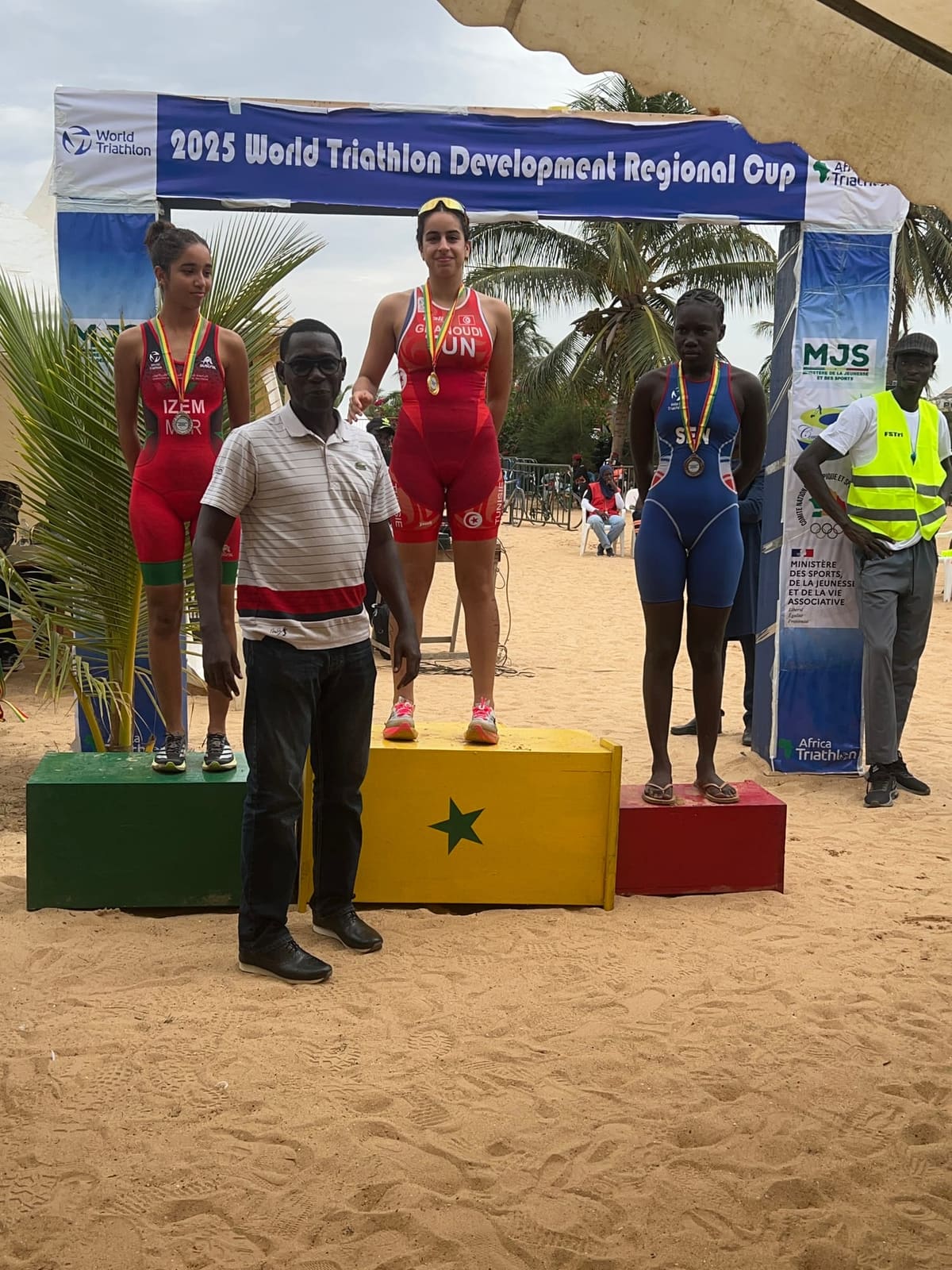 Podium de la World Triathlon Development Regional Cup au Sénégal